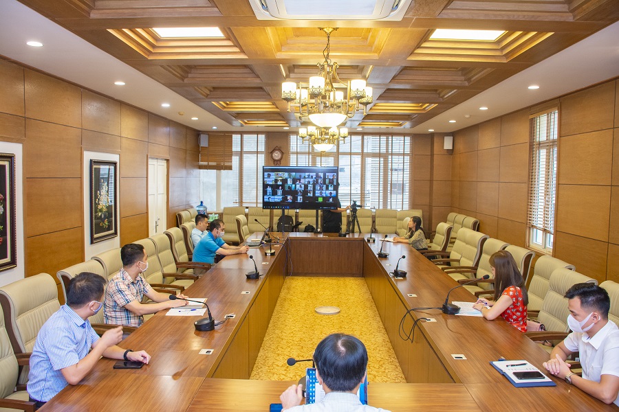 Trường Đại học Sư phạm Hà Nội 2 hỗ trợ sinh viên có hoàn cảnh gia đình khó khăn do ảnh hưởng của dịch bệnh Covid - 19